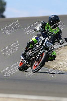 media/Sep-21-2025-TrackDaz (Sun) [[277c75b276]]/C Group/1240pm (Turn 2)/